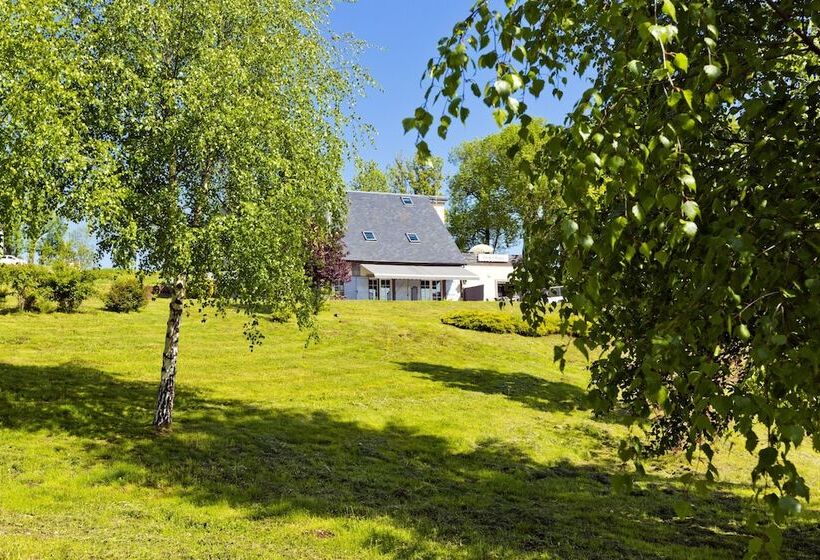 Отель Logis L Auberge Du Bougnat
