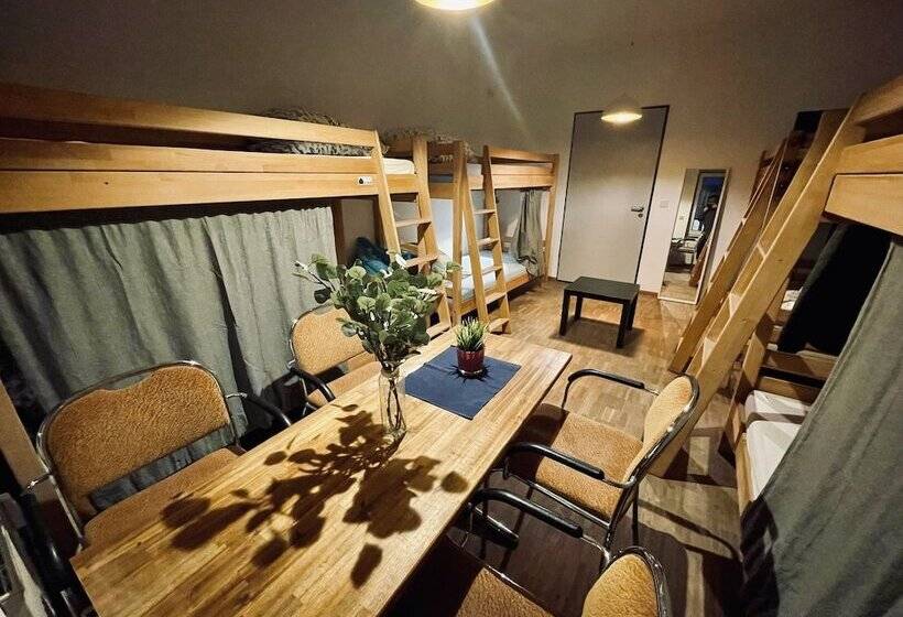 Jc&blue Guesthouse Hostel