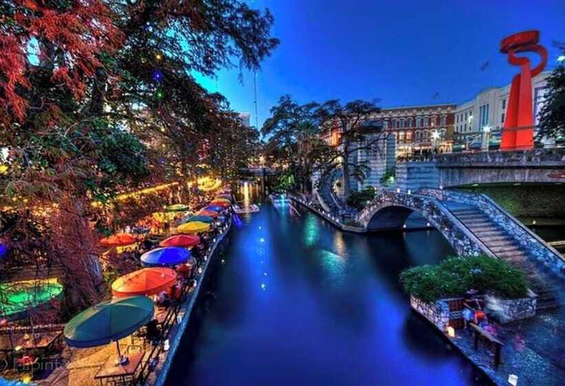 Magnificent 4br Near Famous Riverwalk And Downtown