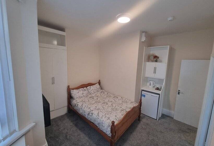 إقامة Remarkable 3 Bed House In Wallsend