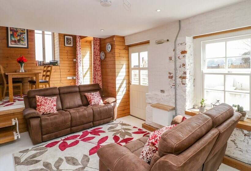 Avonside Cottage