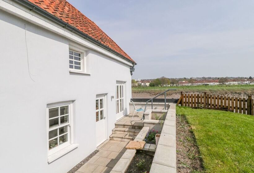 Avonside Cottage