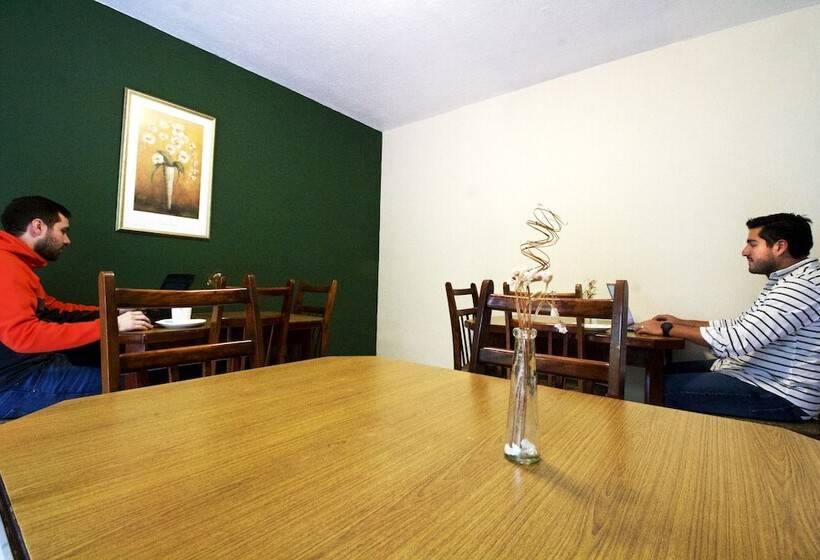تختخواب و صبحانه Comfort Hostel Boutique