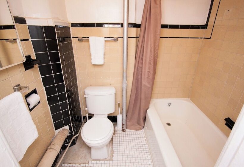 مبيت وإفطار Saint Nicholas Inn Guesthouse