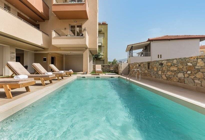 هتل Makris Luxury Rooms