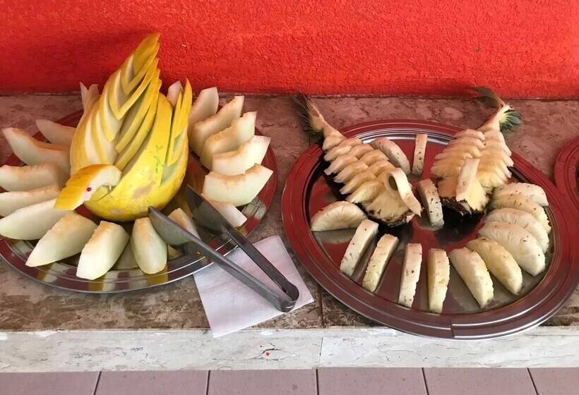 هتل Pousada Praia De Guarajuba