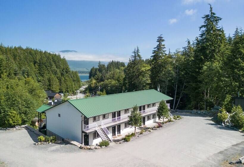 Отель West Coast Trail Lodge
