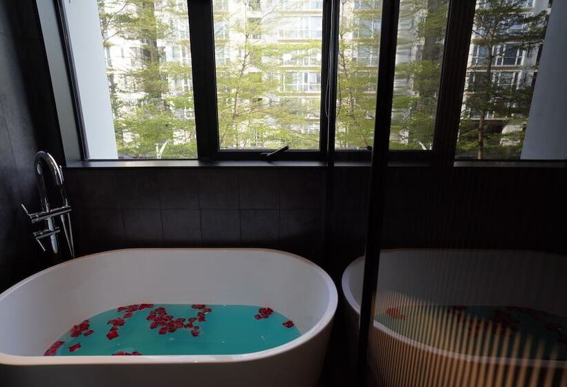 Lia Li Ya Hotel Xili Branch