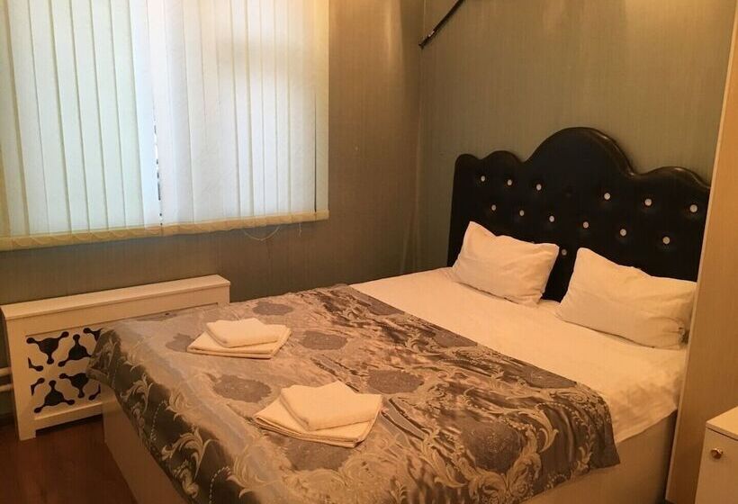 Mini Hotel Uyut On Novorossiyskoy