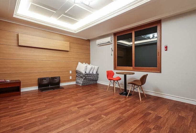 מוטל Gwangju Sangmu Alice Business