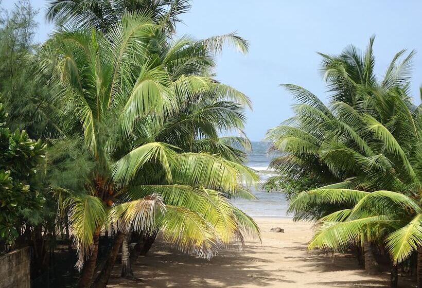 پانسیون Moragalla Beach Home Guesthouse