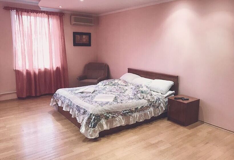 Yarilo Hotel Dme