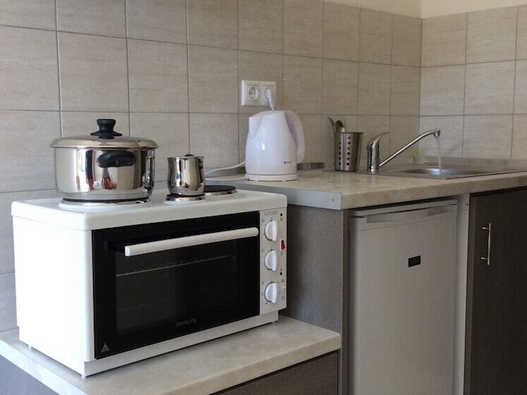 مبيت وإفطار Elena Rooms