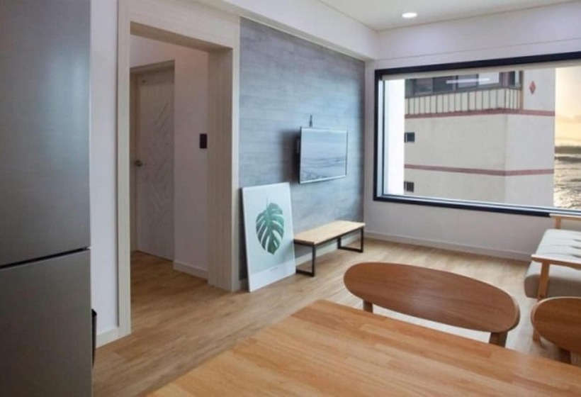 Busan Yeonhwa Reef Pension Dreamer
