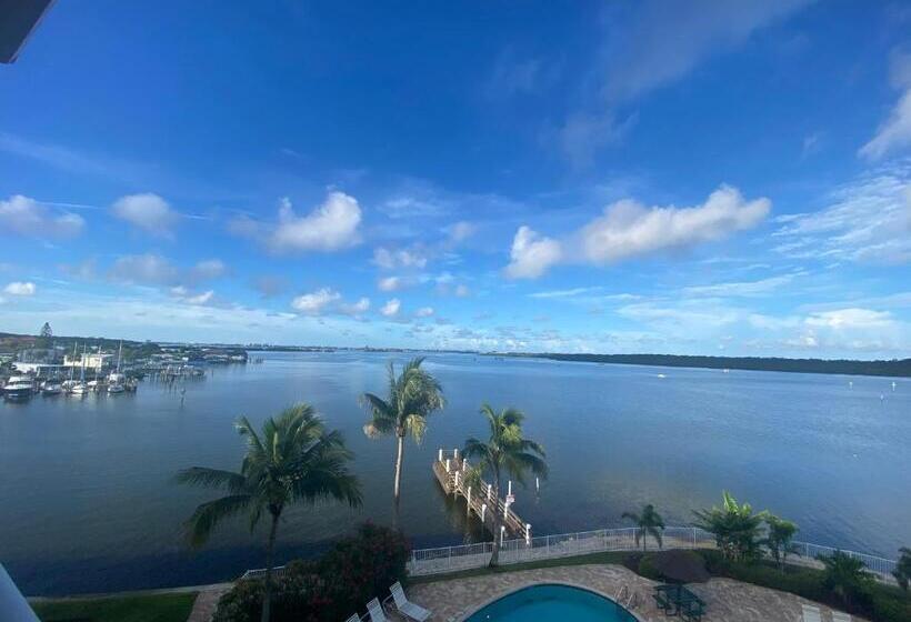 The Bc Resort On The Water