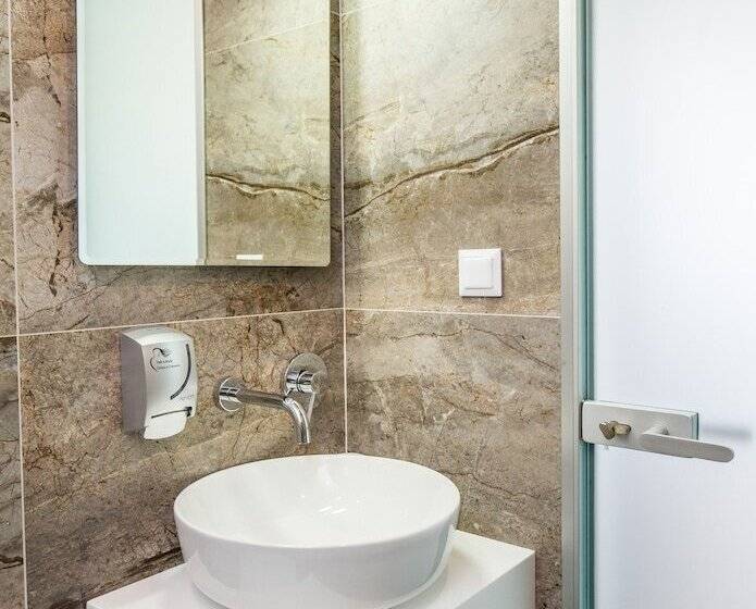 هتل Azzurro Deluxe