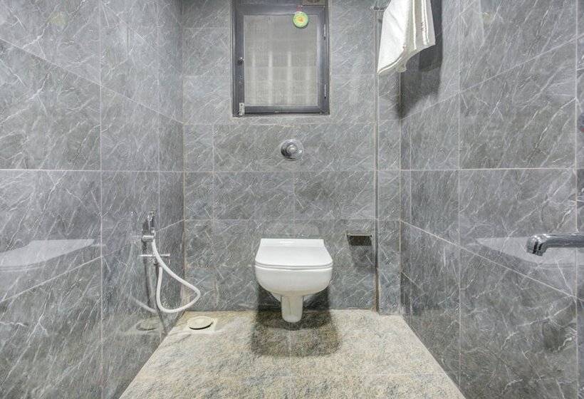 هتل Treebo Kings Inn Vashi