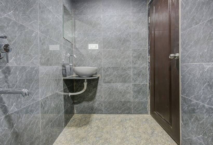 هتل Treebo Kings Inn Vashi