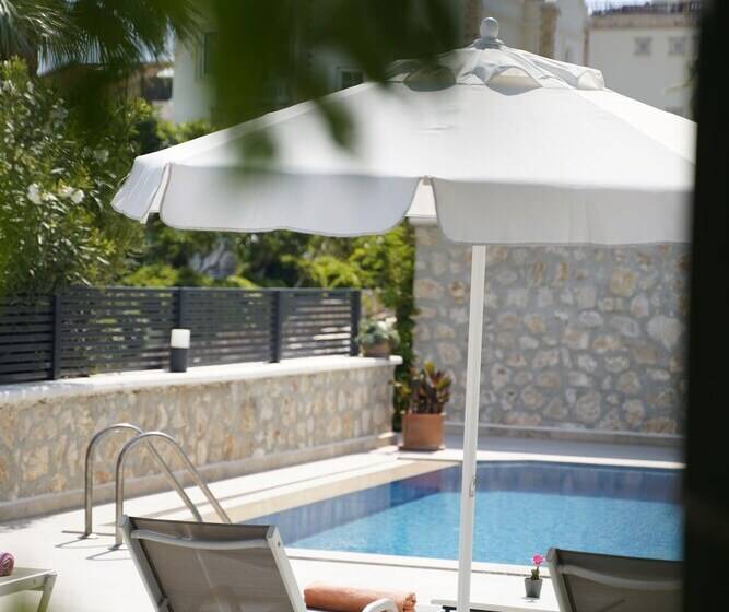 Kaya Apartments