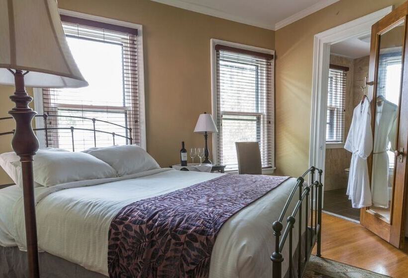 پانسیون 7 On Strath