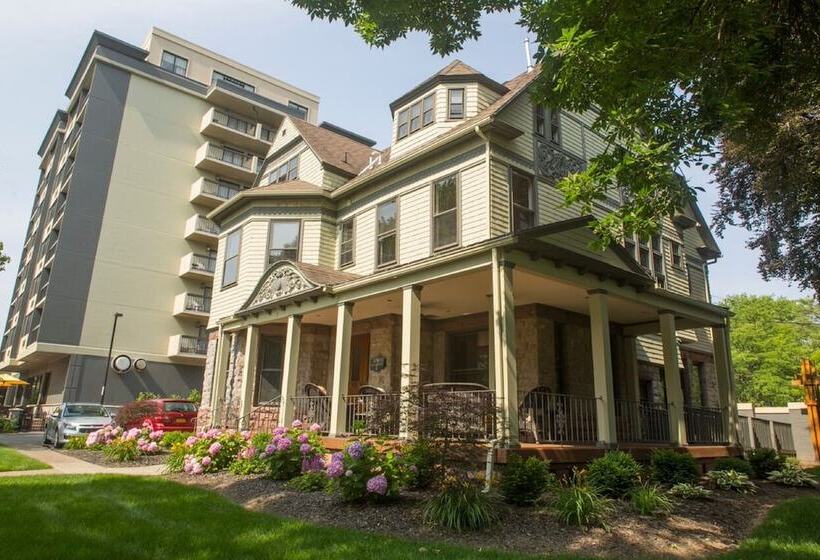 پانسیون 7 On Strath