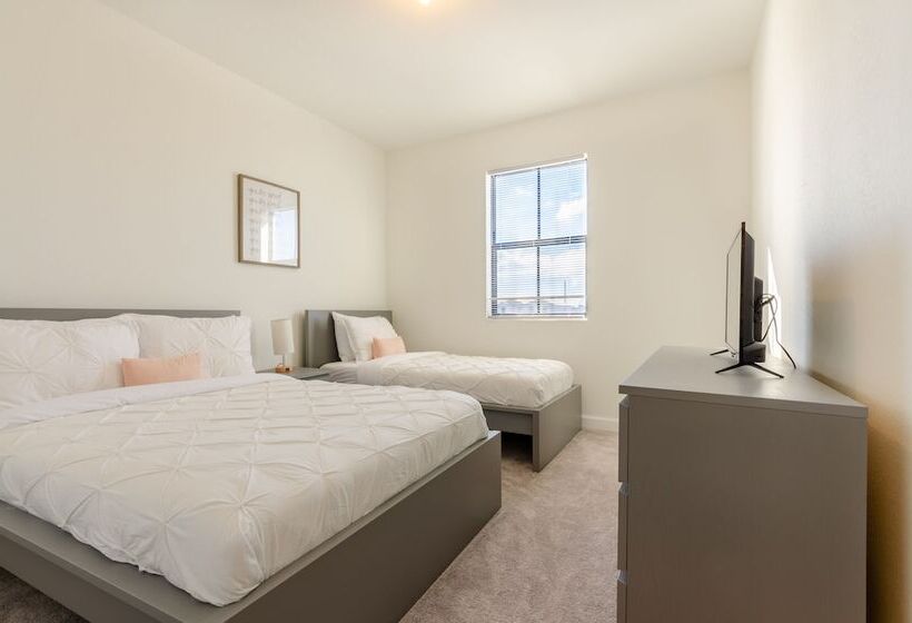 بنسيون Glamorous 4br New & Modern Near Fl Keys