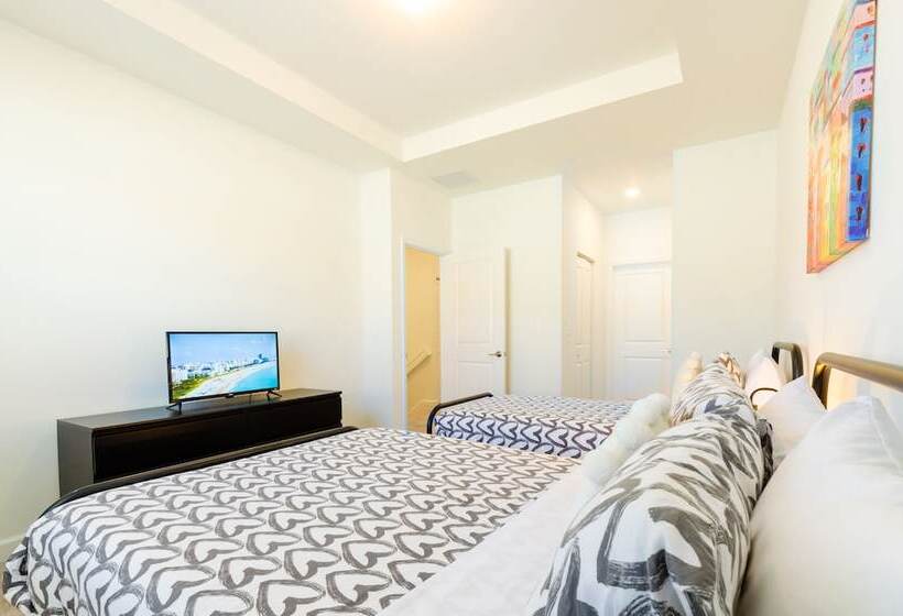 بنسيون Glamorous 4br New & Modern Near Fl Keys