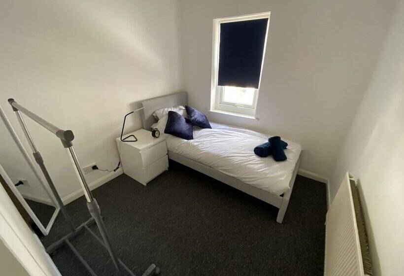 דירת נופש Beautiful Modern 3 Bed House In Wallasey Near City