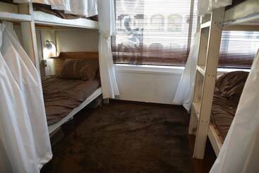 Tsuki No Yado   Hostel