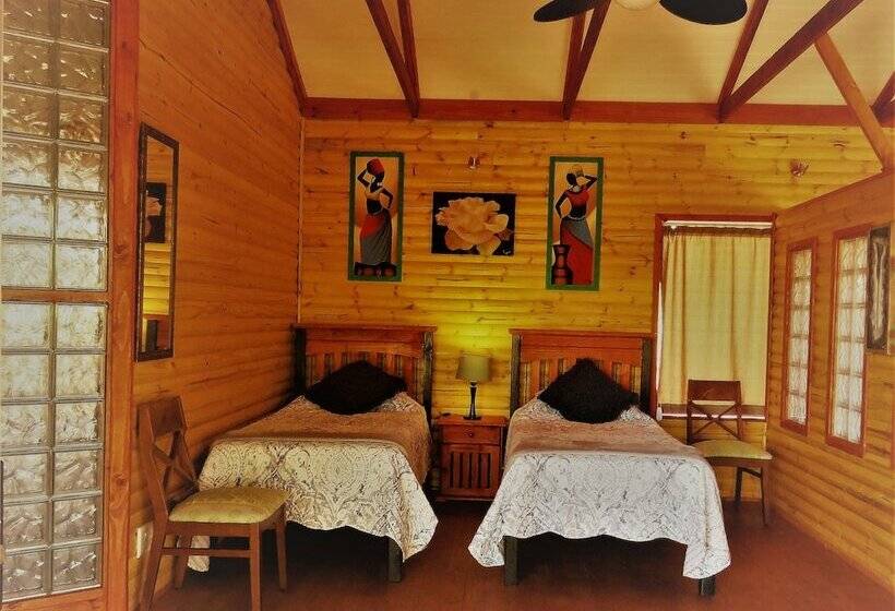 Bed and Breakfast Tata Farm Game Lodge