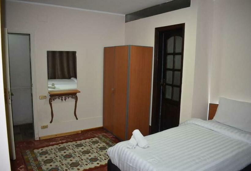 Cairo Art Hostel