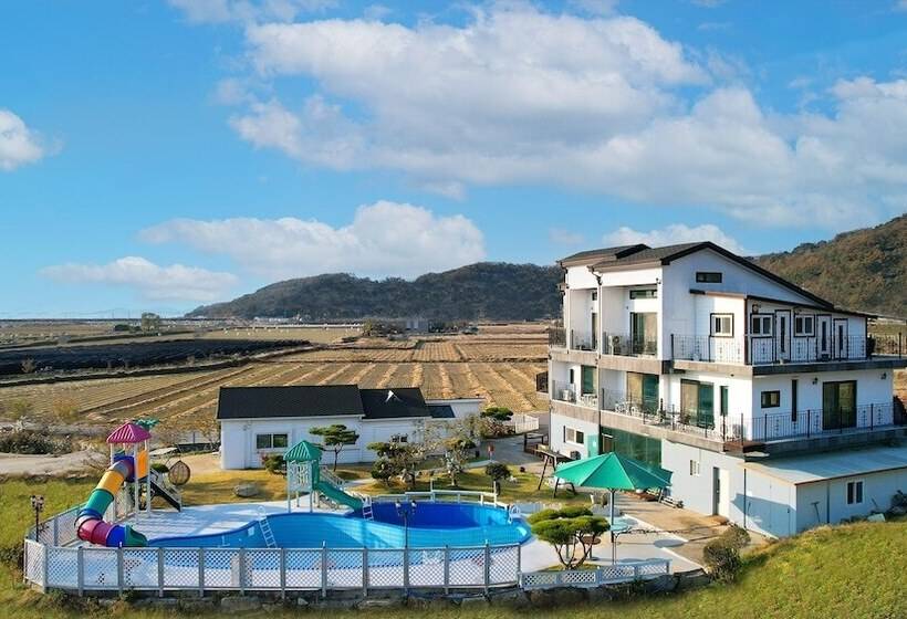 Ganghwa Hanabi Pension