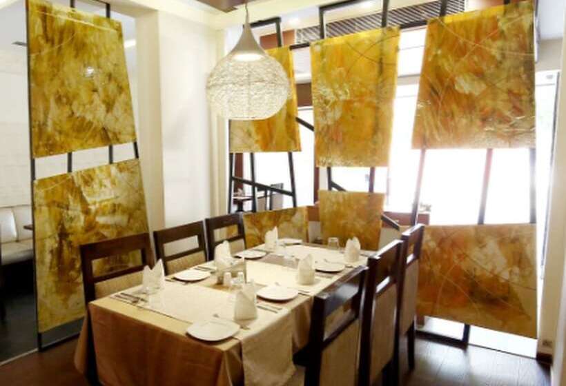 هتل Regency Square