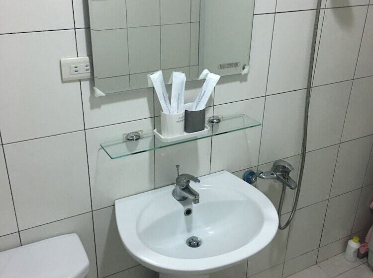 پانسیون Ha Ha Cat Home Kaifeng