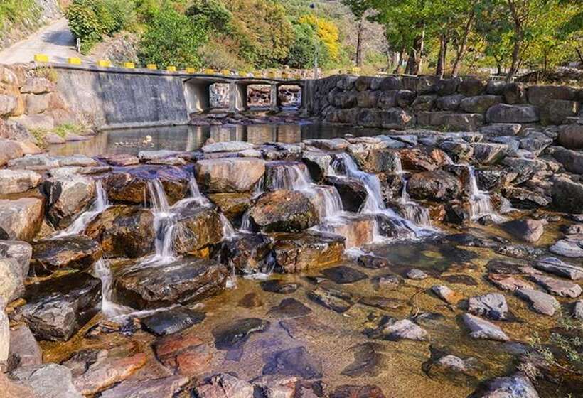 هتل Hadong Jiri Mountain Saesori Pension