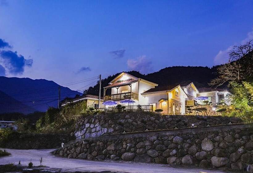هتل Hadong Jiri Mountain Saesori Pension