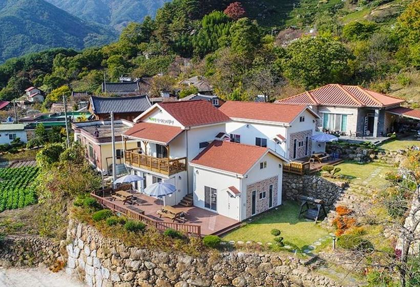 هتل Hadong Jiri Mountain Saesori Pension