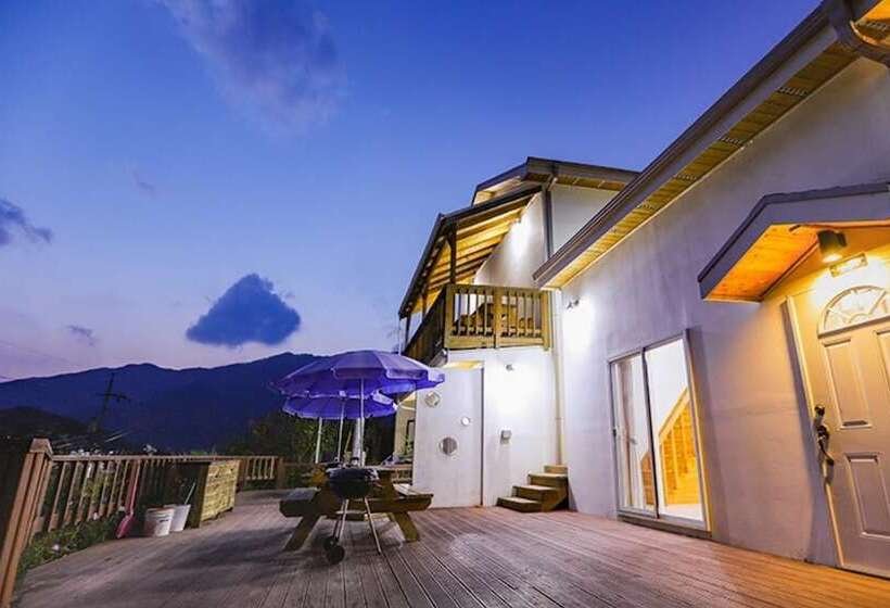 هتل Hadong Jiri Mountain Saesori Pension