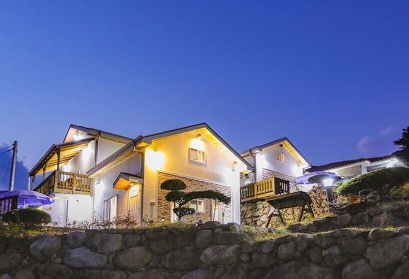 هتل Hadong Jiri Mountain Saesori Pension