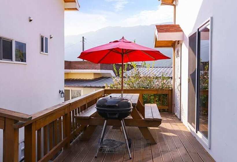 هتل Hadong Jiri Mountain Saesori Pension