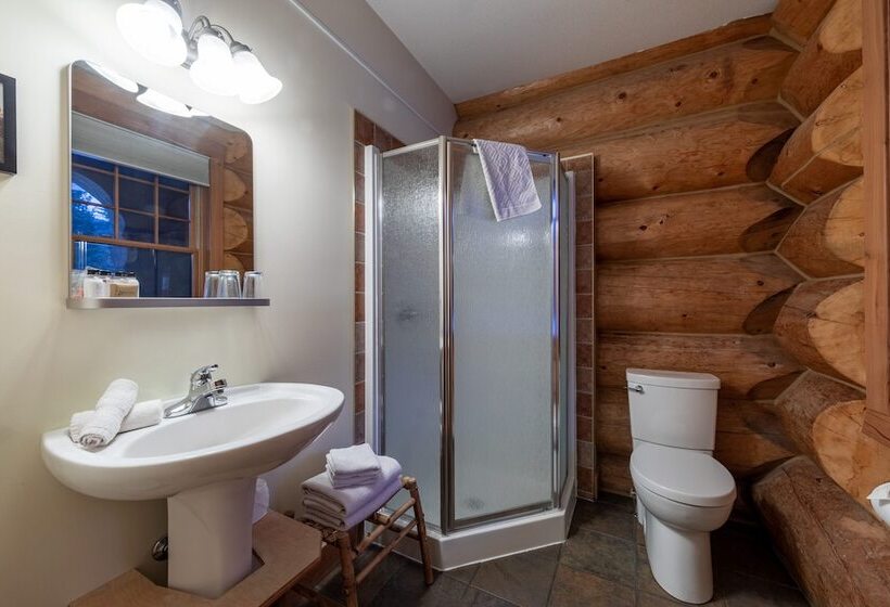 هتل Moberly Lodge