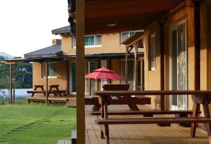 בית מלון כפרי Sangju Yeoyurounhwangtojib Pensyeon