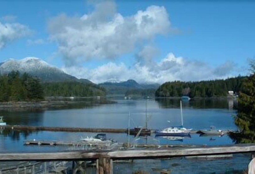هتل Tofino Swell Lodge