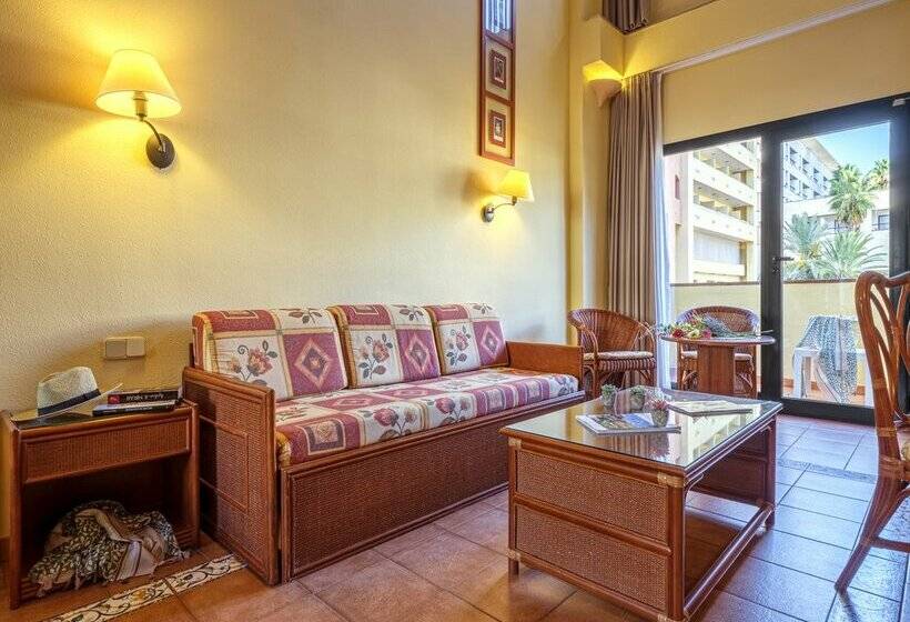 ホテル Estival Park Marena