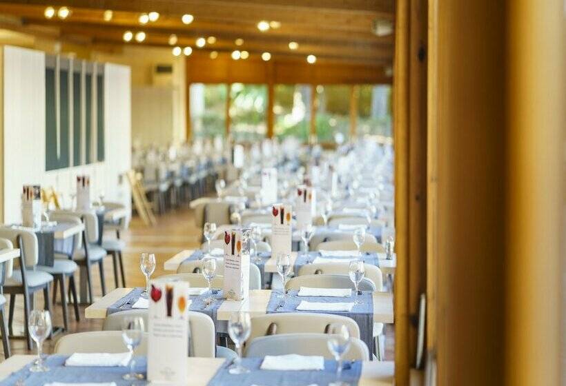 ホテル Estival Park Marena