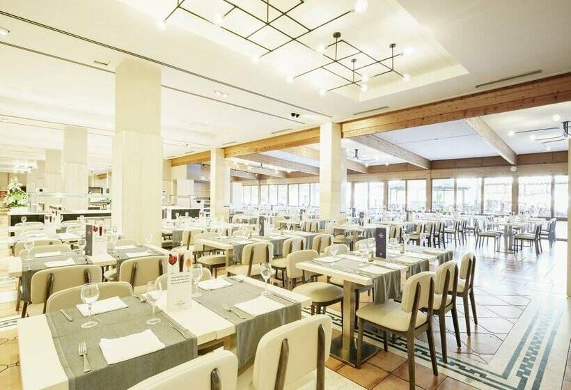 ホテル Estival Park Marena