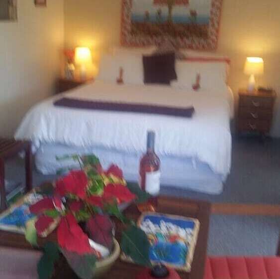 مبيت وإفطار Moanarua Beach Cottage