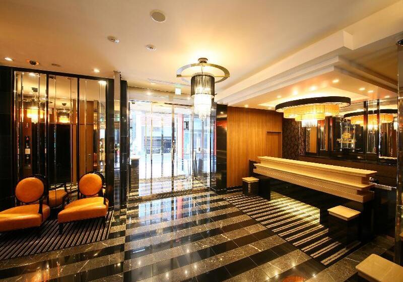 Apa Hotel Shimbashi Toranomon