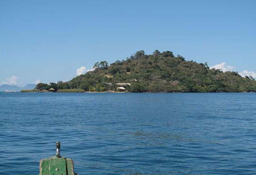 هتل Blue Zebra Island Lodge