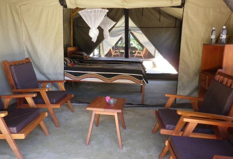 هتل Blue Zebra Island Lodge